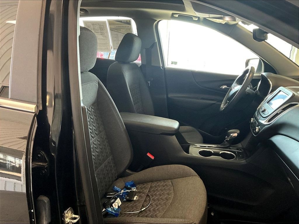 Used 2022 Chevrolet Equinox LT image 11