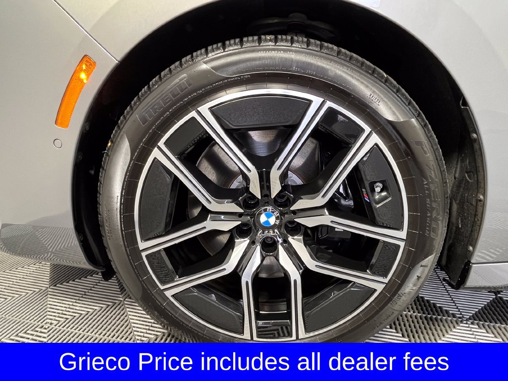 Used 2026 BMW 740i xDrive w/ Premium Package AWD/4WD image 11