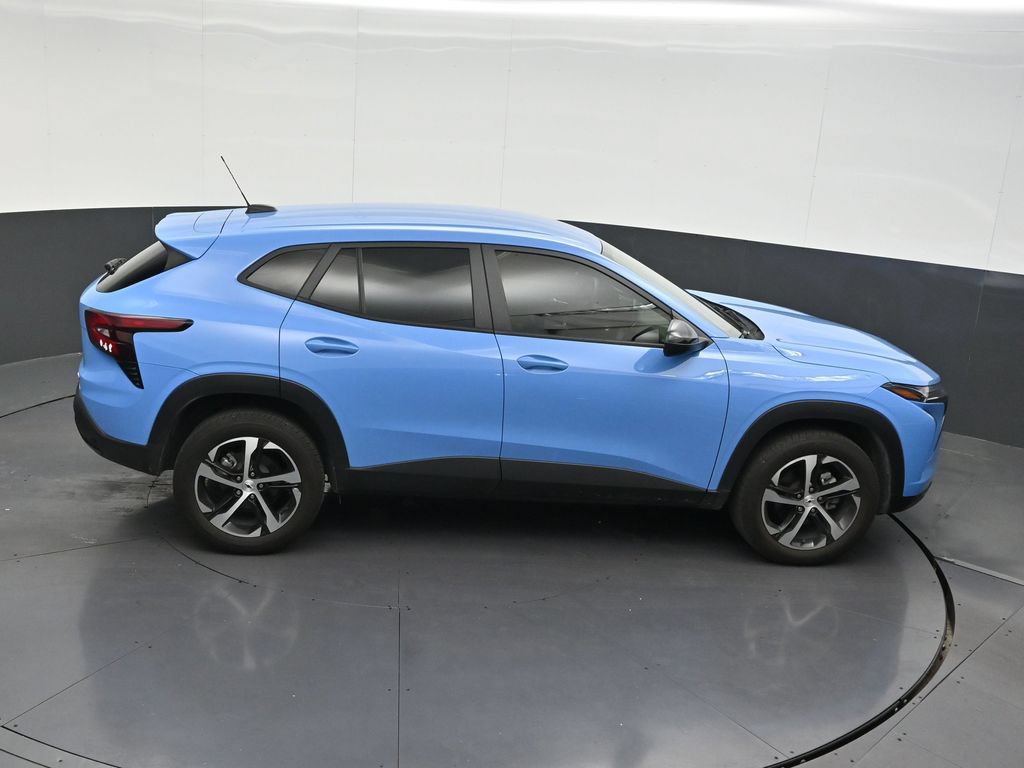 Used 2024 Chevrolet Trax RS FWD image 20