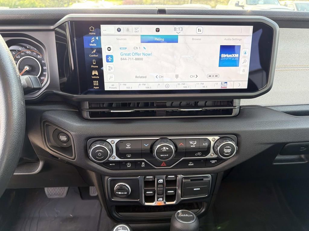 Used 2025 Jeep Gladiator Sport image 28