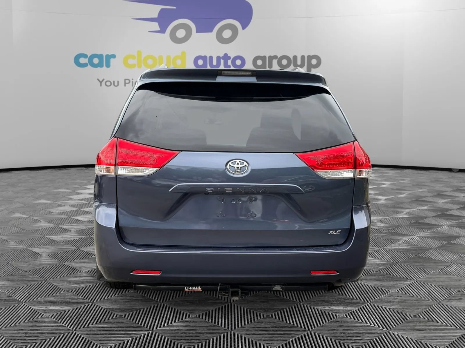 Used 2013 Toyota Sienna XLE FWD image 4