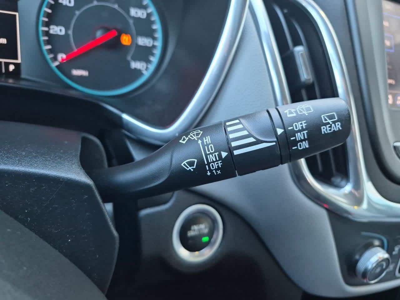 Used 2020 Chevrolet Equinox LS FWD image 25