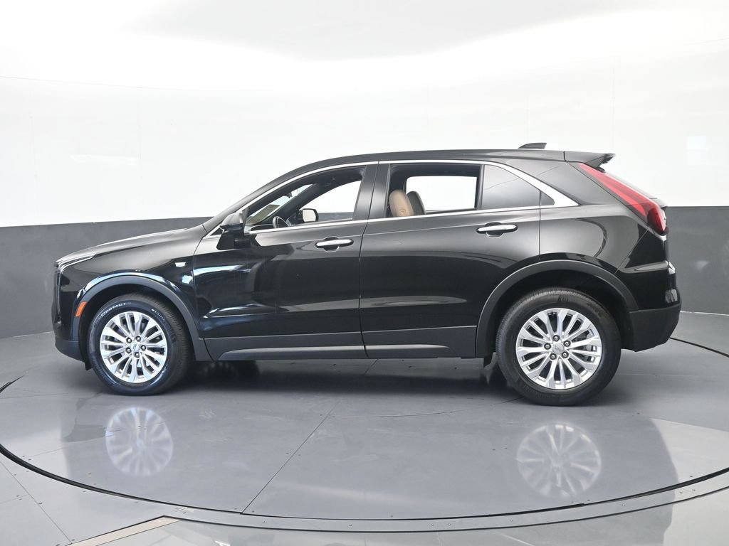 Used 2024 Cadillac XT4 Luxury FWD image 3