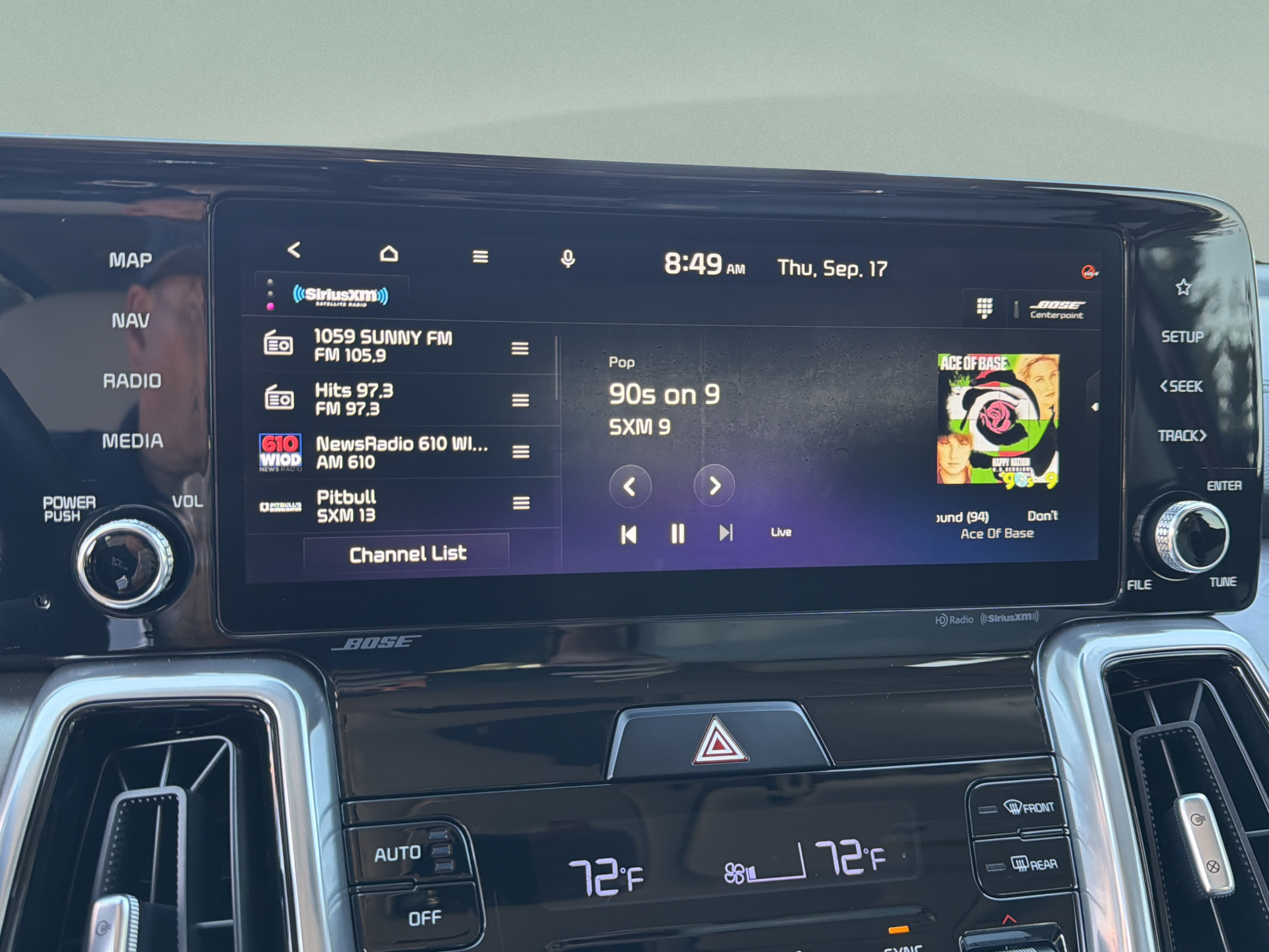Certified 2023 Kia Sorento SX Prestige AWD/4WD image 13