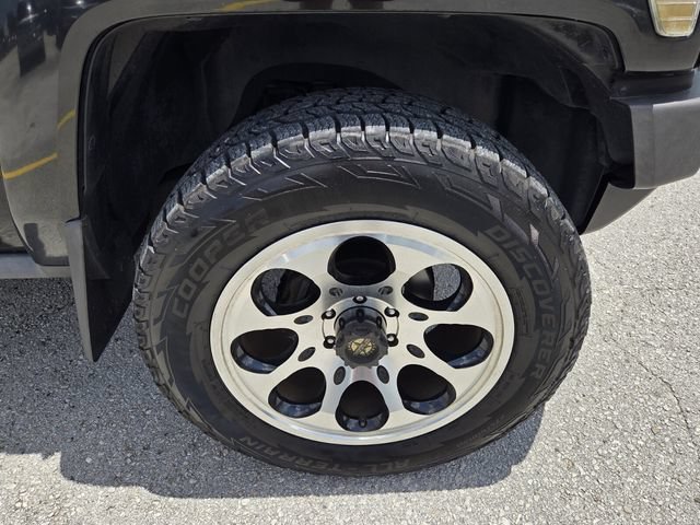 Used 2009 HUMMER H3T AWD/4WD image 9