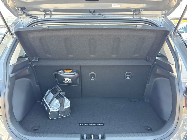 New 2026 Hyundai Venue SE FWD image 10