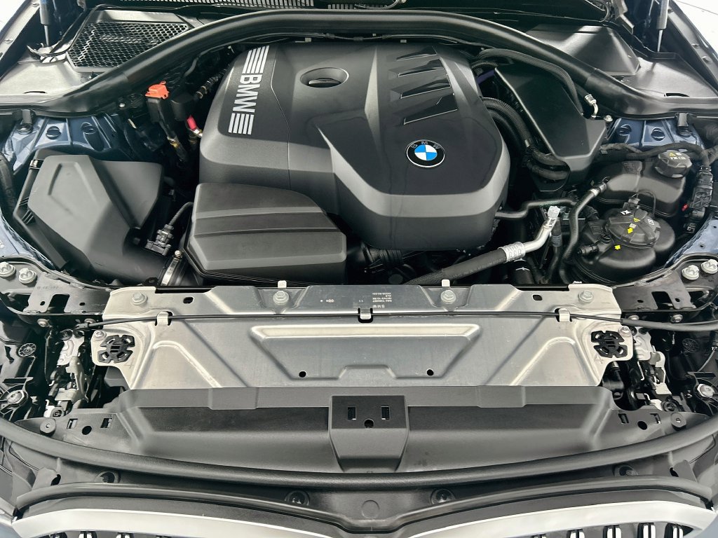 Certified 2026 BMW 330i Sedan w/ M Sport Package RWD image 28