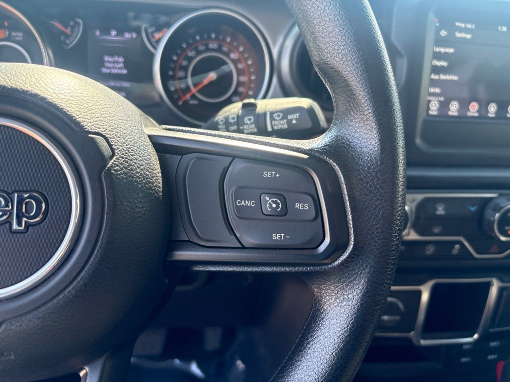 Used 2023 Jeep Wrangler Unlimited Sport AWD/4WD image 15