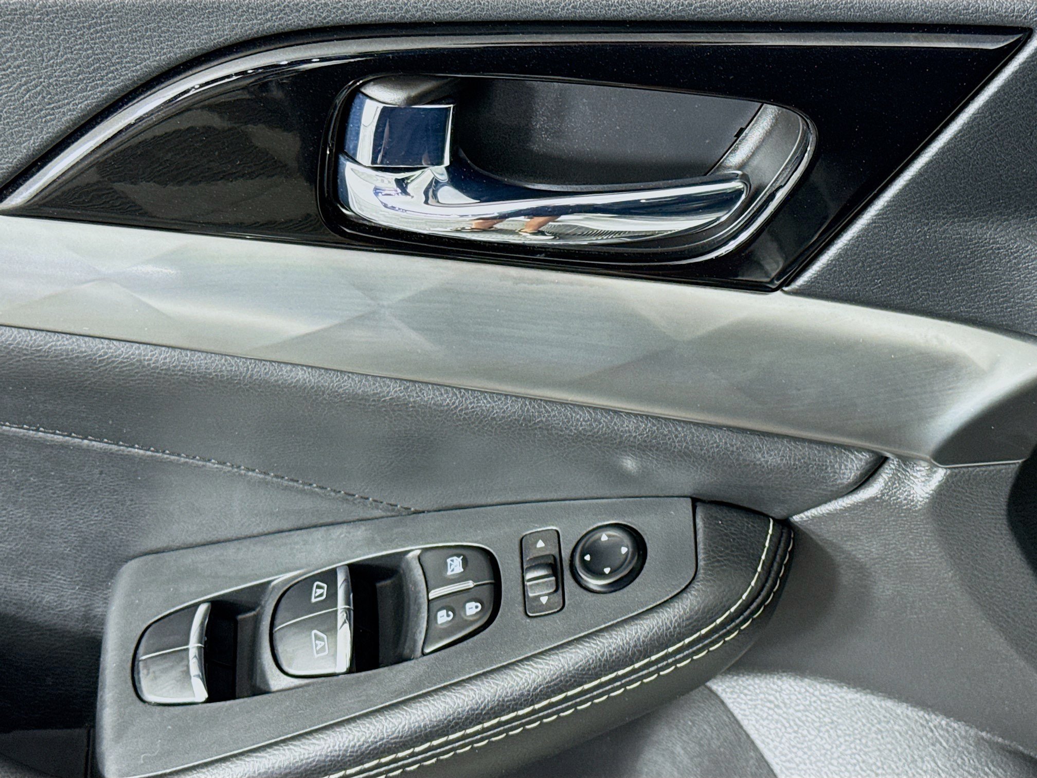 Used 2022 Nissan Maxima SV w/ Floor Mat Group FWD image 22
