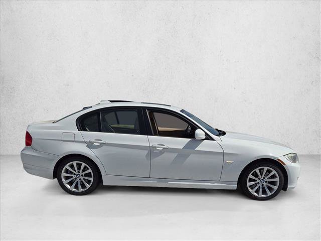 Used 2011 BMW 328i Sedan RWD image 4