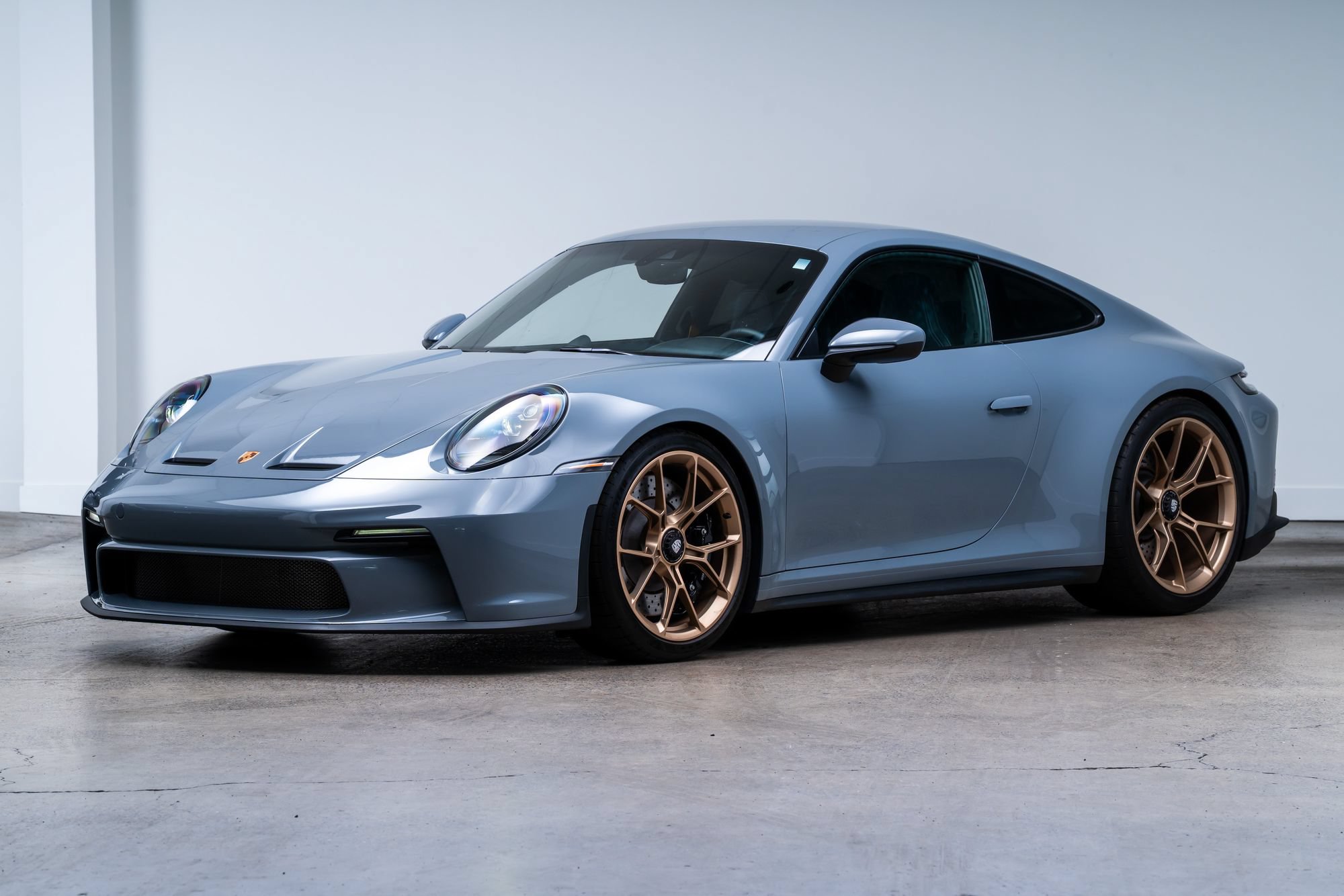 Used 2024 Porsche 911 GT3 w/ Chrono Package RWD image 3