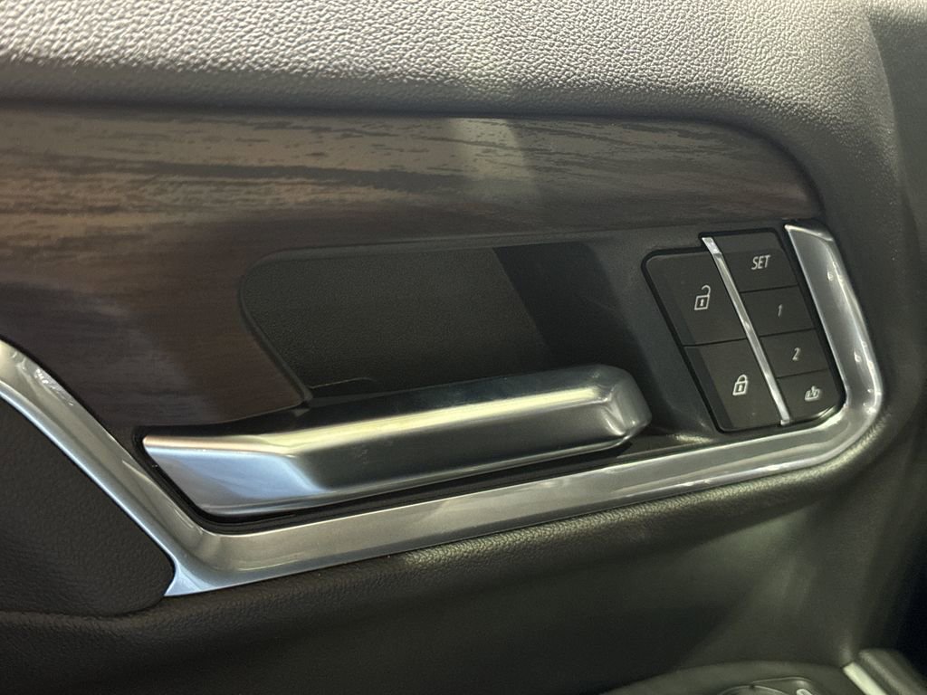 New 2025 GMC Sierra 2500 SLT w/ SLT Convenience Package image 39