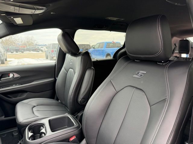 New 2026 Chrysler Pacifica Select image 8