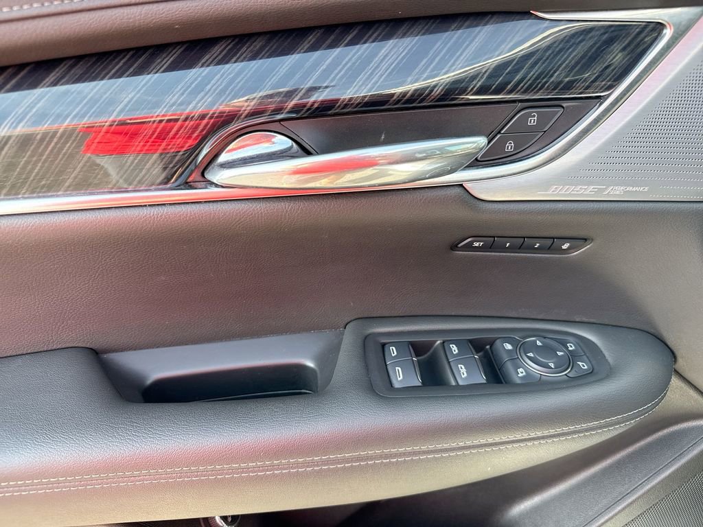 Used 2023 Cadillac XT6 Premium Luxury w/ LPO, Floor Liner Package AWD/4WD image 22