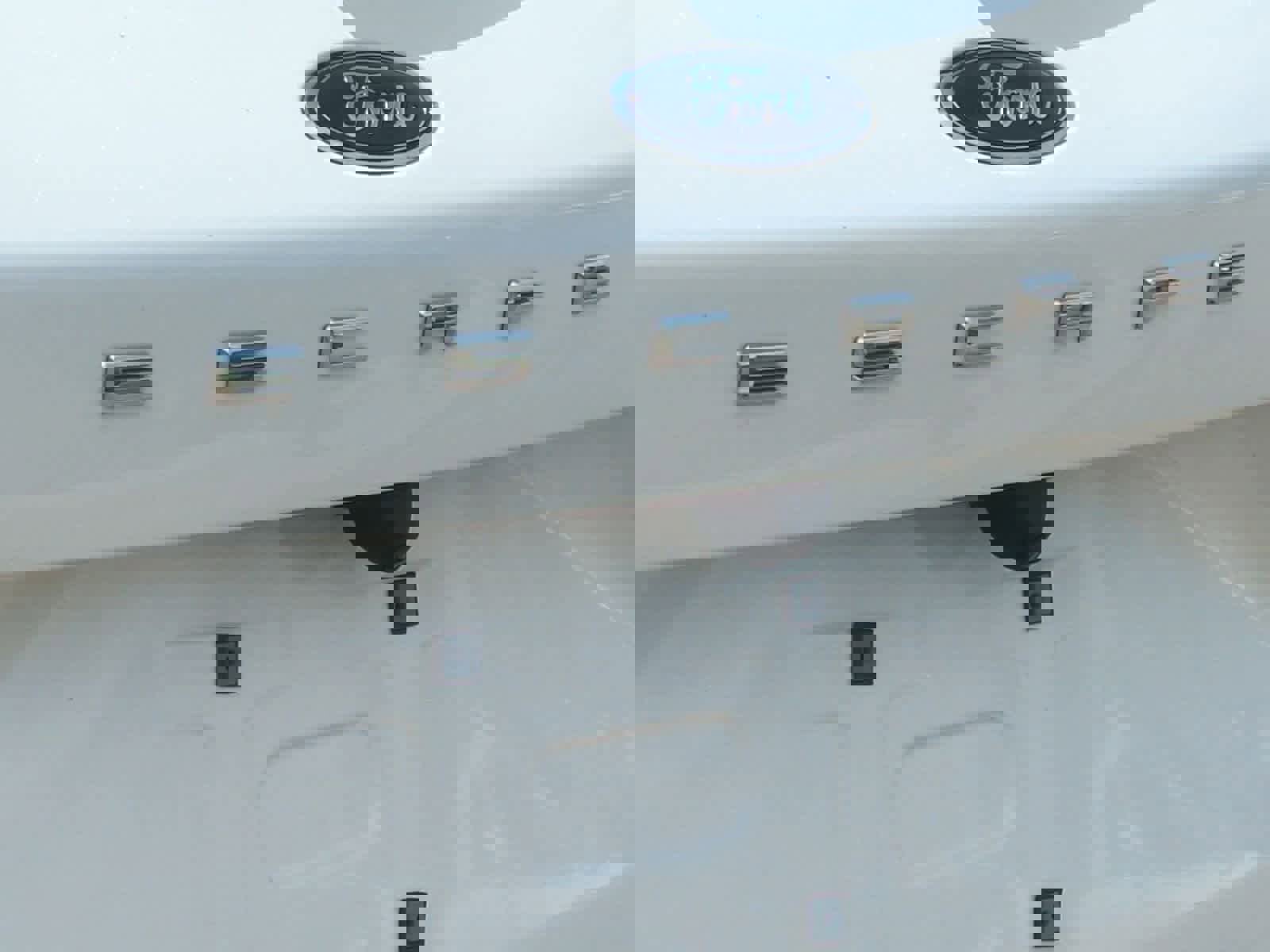 Used 2024 Ford Escape SE image 13