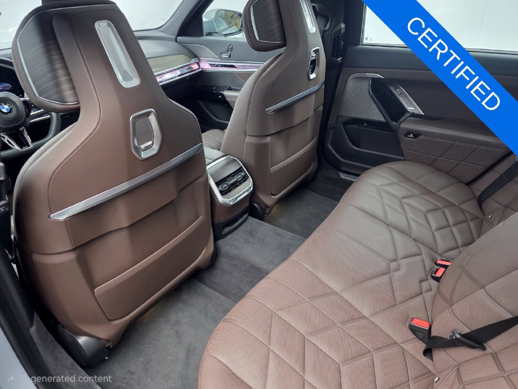 Certified 2023 BMW 760i xDrive AWD/4WD image 14