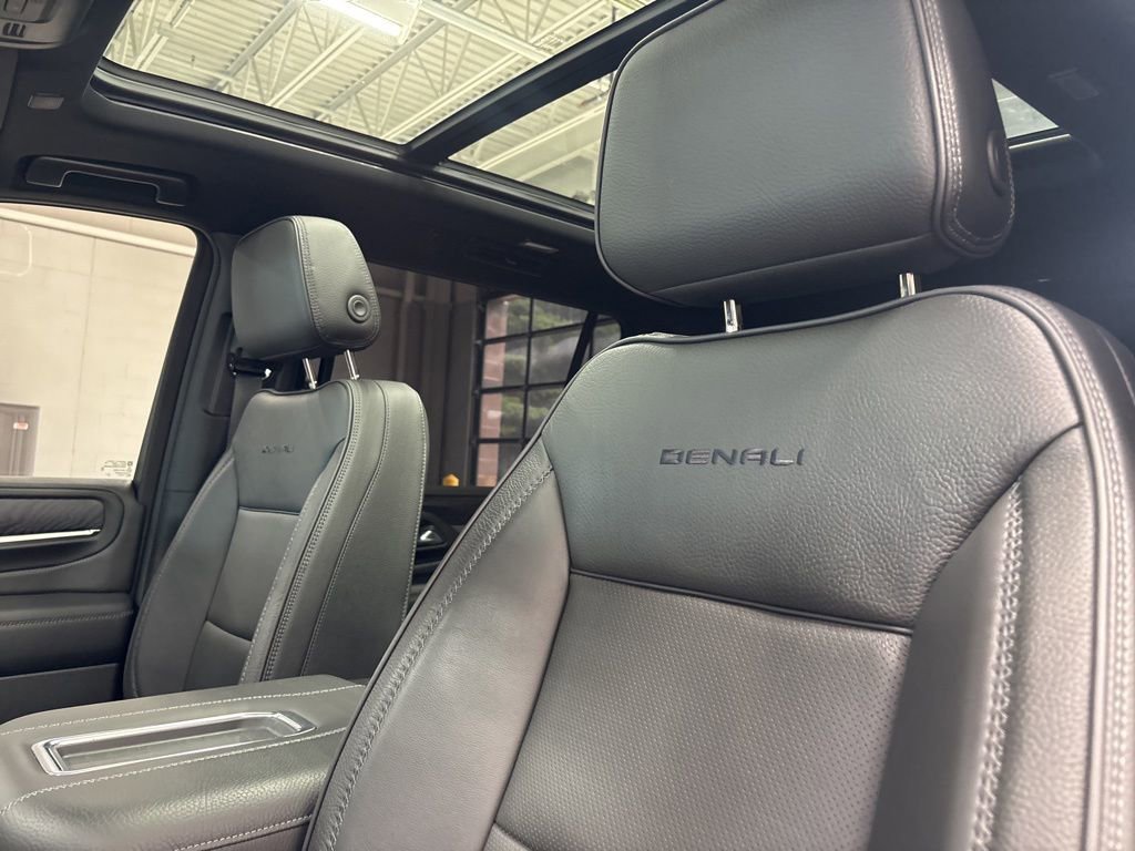 Used 2024 GMC Yukon XL Denali image 25