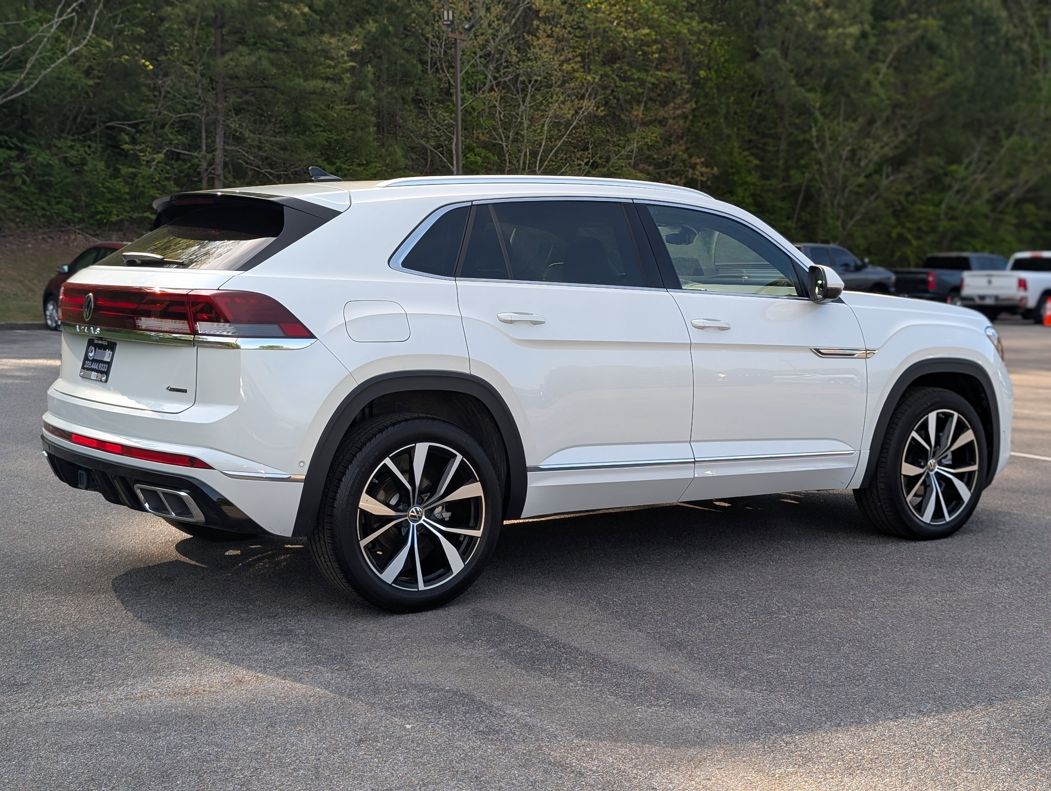 Used 2024 Volkswagen Atlas Cross Sport SEL Premium R-Line image 9