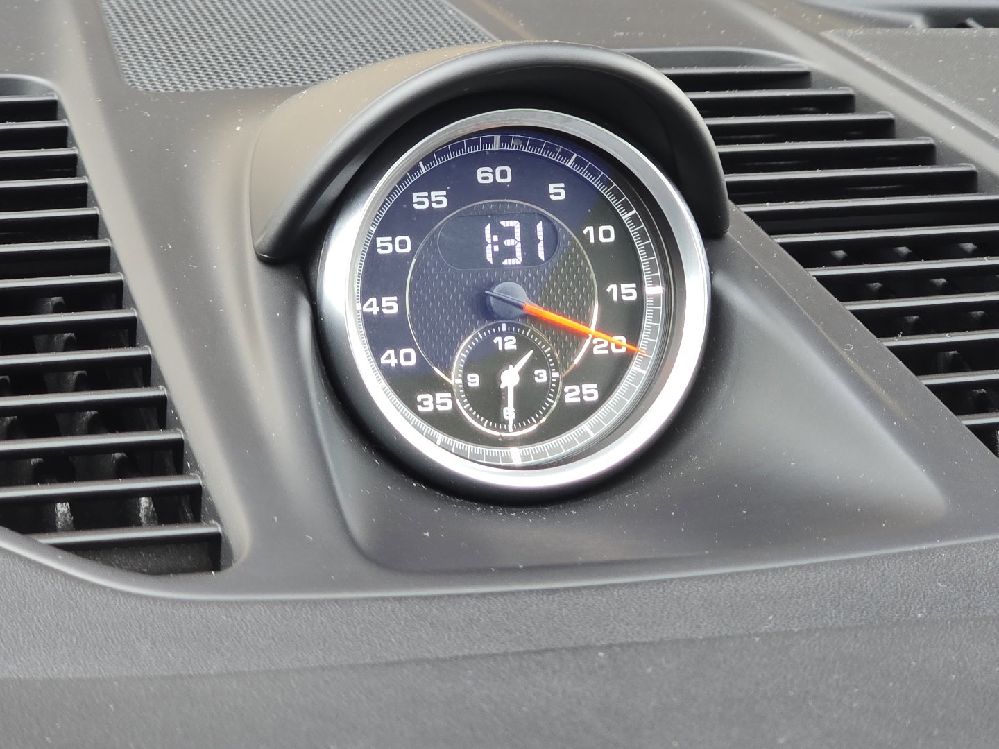 Used 2017 Porsche 911 Turbo image 30