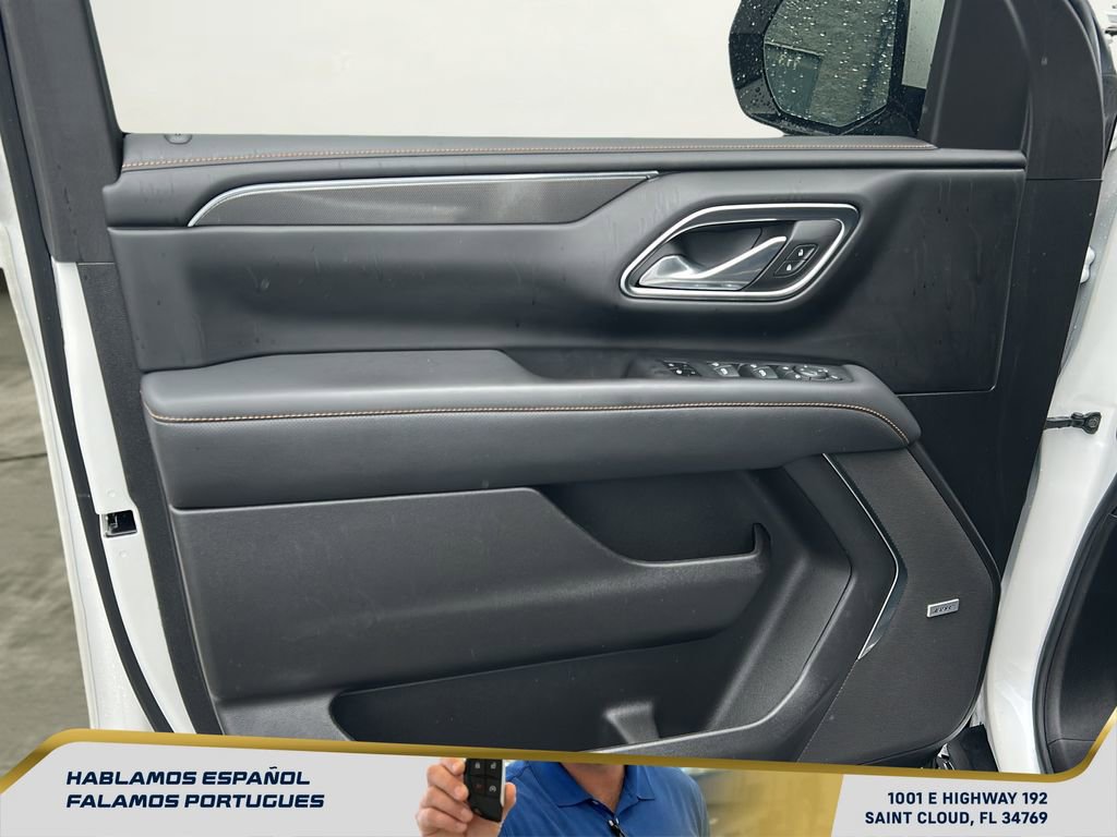 Used 2024 GMC Yukon XL AT4 w/ Technology Package image 12