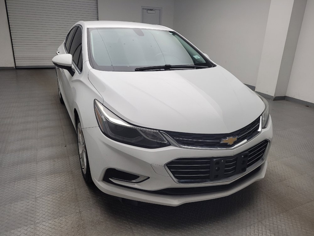 Used 2018 Chevrolet Cruze Premier FWD image 14