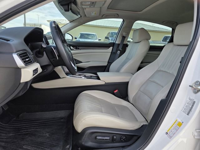 Used 2019 Honda Accord Touring image 12