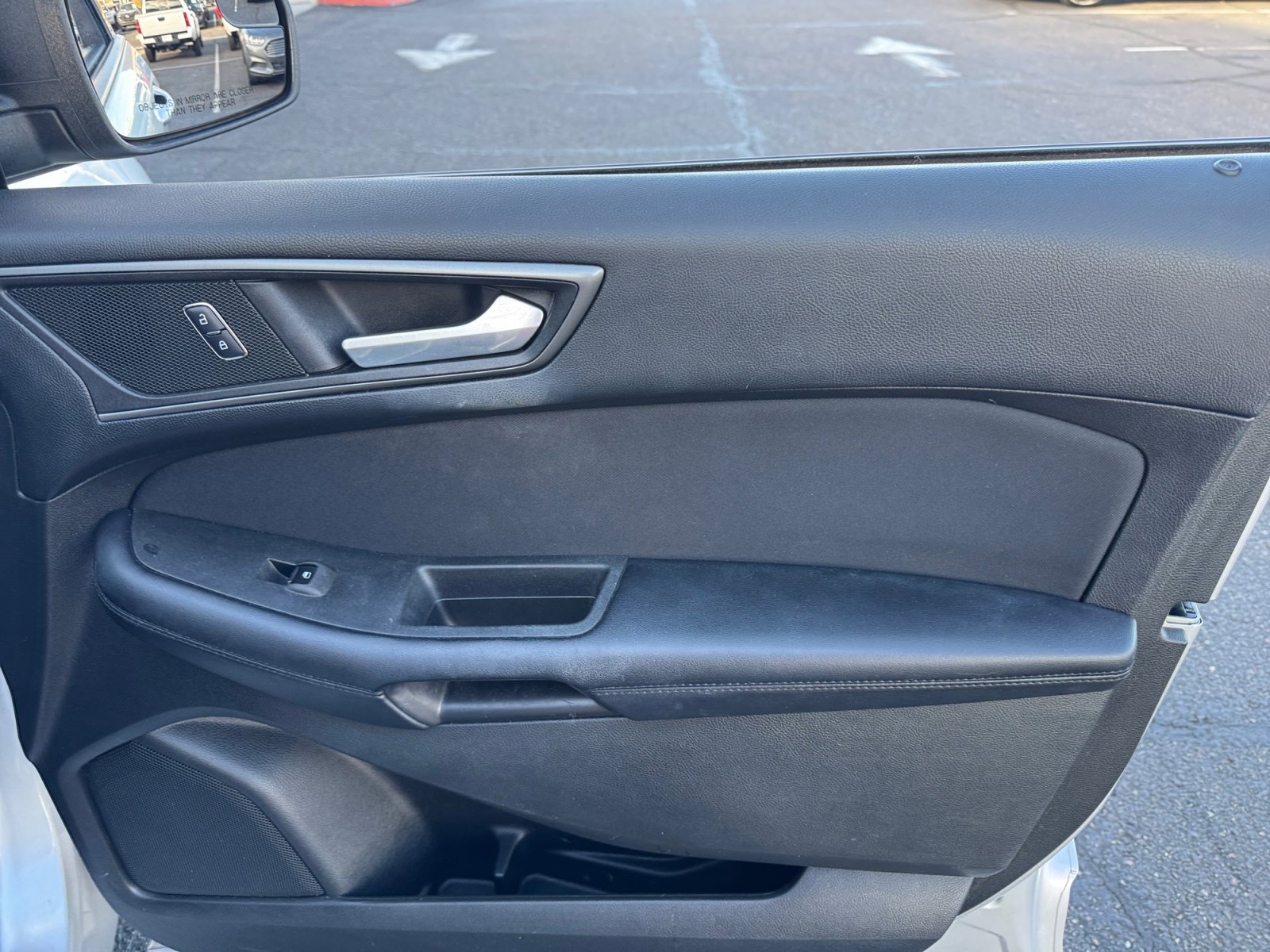 Used 2016 Ford Edge SE image 16