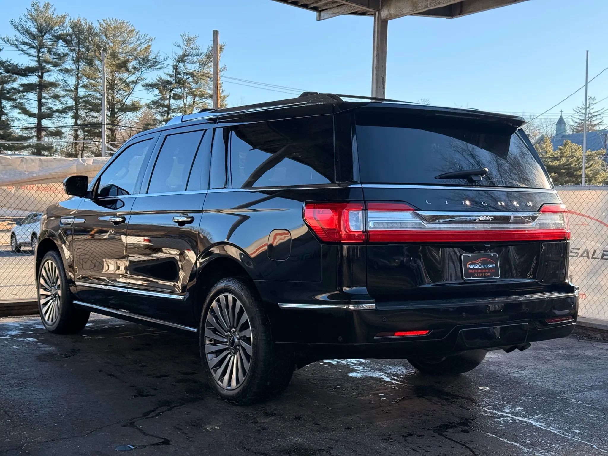 Used 2018 Lincoln Navigator L Reserve w/ Technology Package image 61