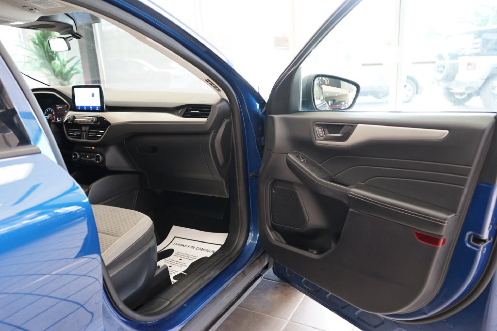 Used 2022 Ford Escape SE w/ Cold Weather Package AWD/4WD image 38