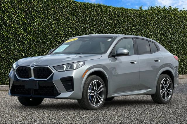 Used 2025 BMW X2 xDrive28i w/ M Sport Package AWD/4WD image 8