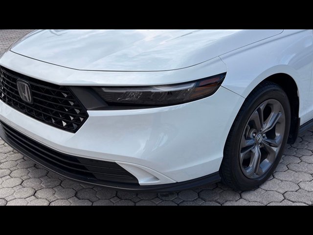 Certified 2023 Honda Accord EX image 16