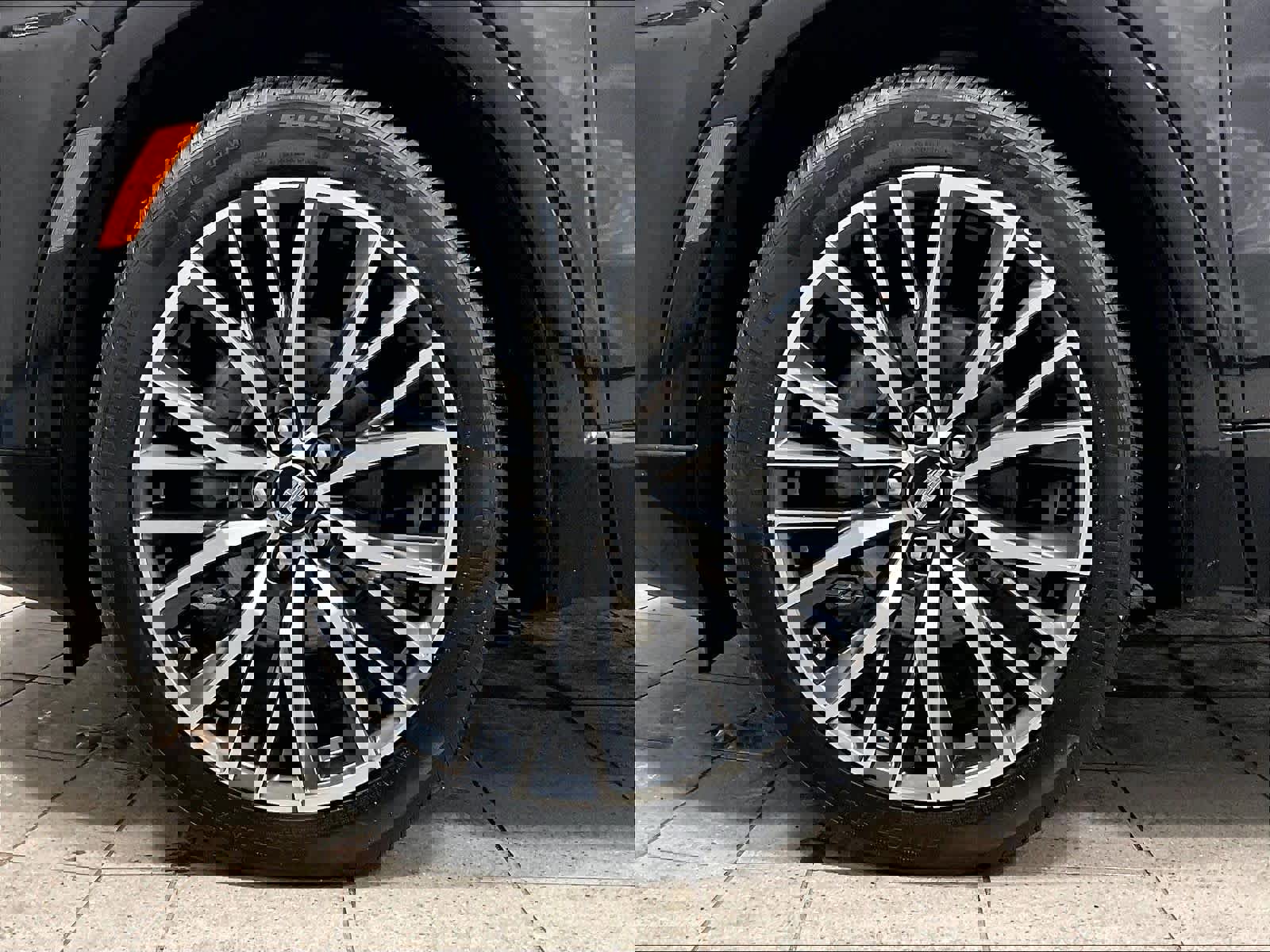 Used 2025 Cadillac XT4 Sport image 7