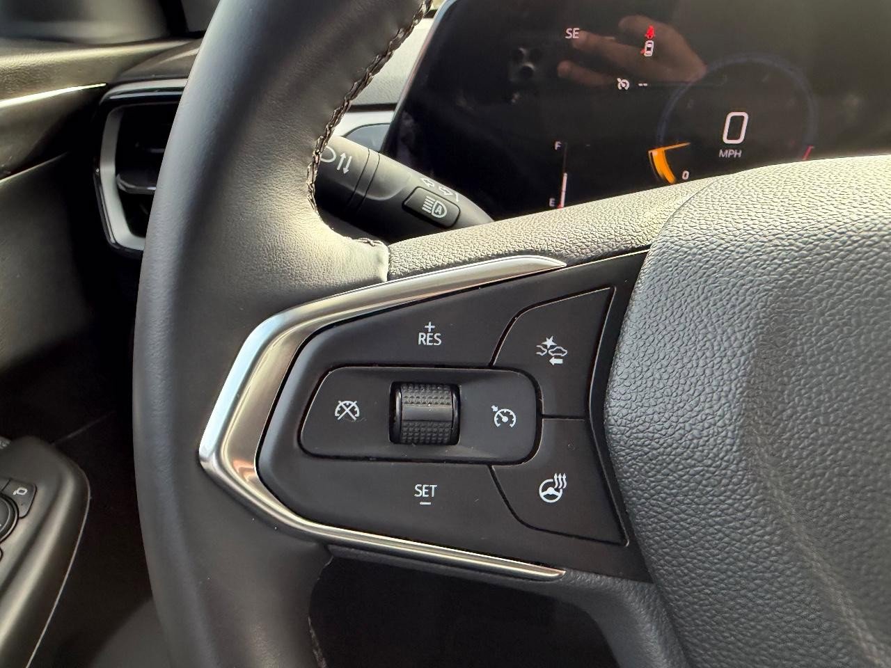 Used 2025 Chevrolet TrailBlazer LT w/ LT Cold Weather Package image 12