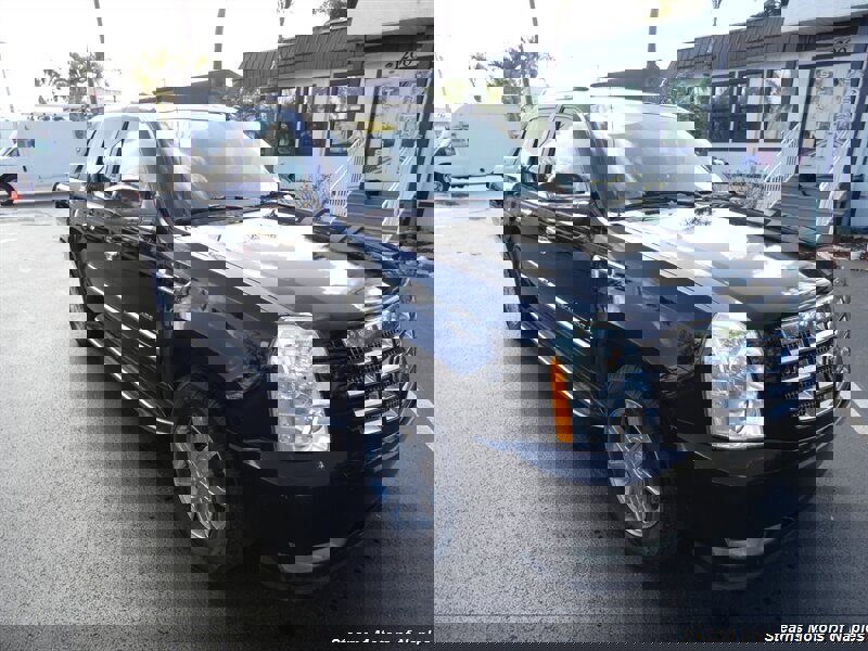 Used 2007 Cadillac Escalade EXT EXT w/ Climate Package image 1