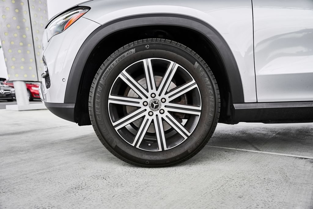 Used 2025 Mercedes-Benz GLE 350 4MATIC image 3