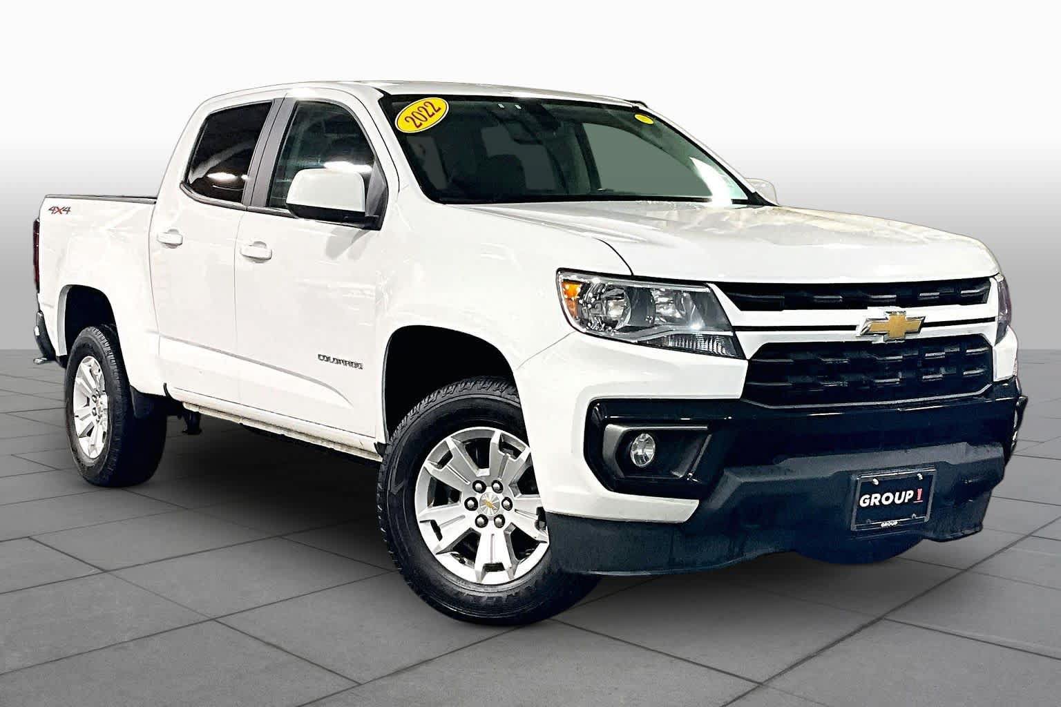 Used 2022 Chevrolet Colorado LT w/ LT Convenience Package AWD/4WD image 3