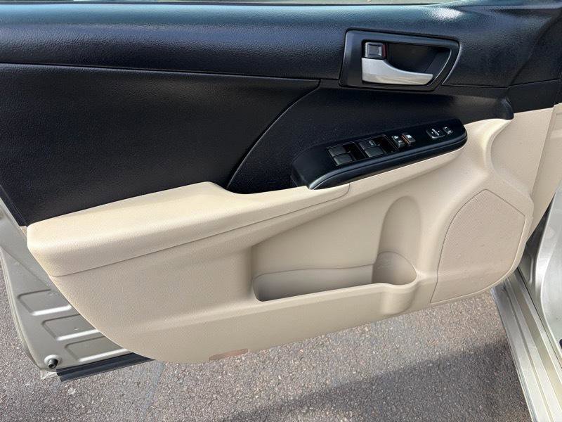 Used 2014 Toyota Camry LE FWD image 10