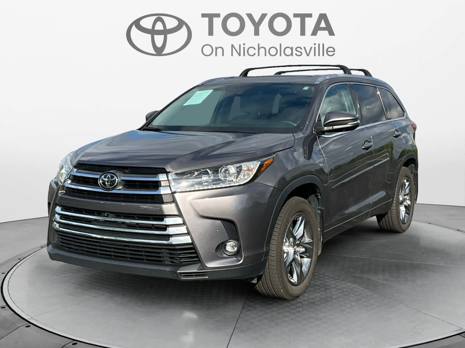 Used 2019 Toyota Highlander Limited Platinum AWD/4WD image 1