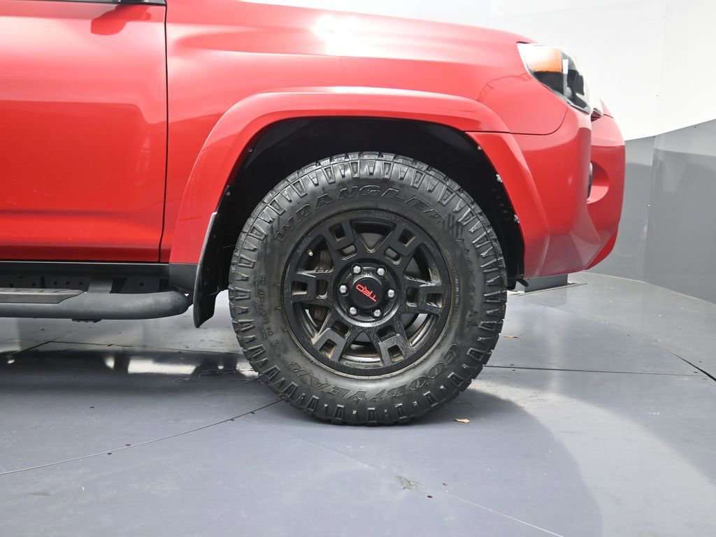 Used 2020 Toyota 4Runner SR5 Premium RWD image 5