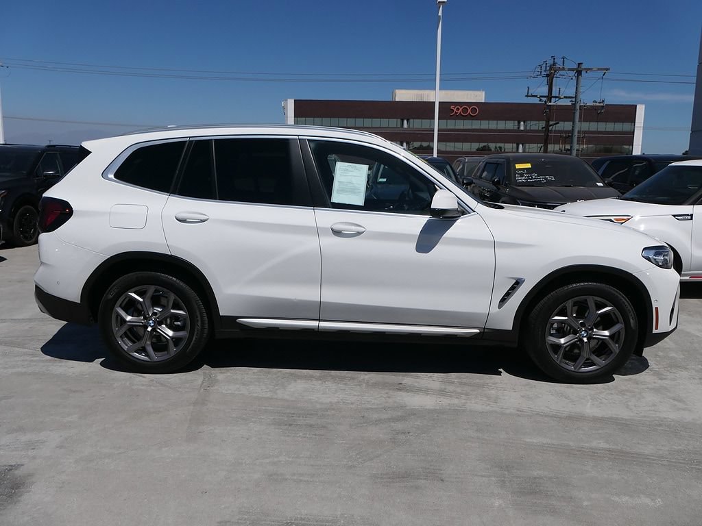 Used 2023 BMW X3 sDrive30i w/ Convenience Package w/ZPA RWD image 2