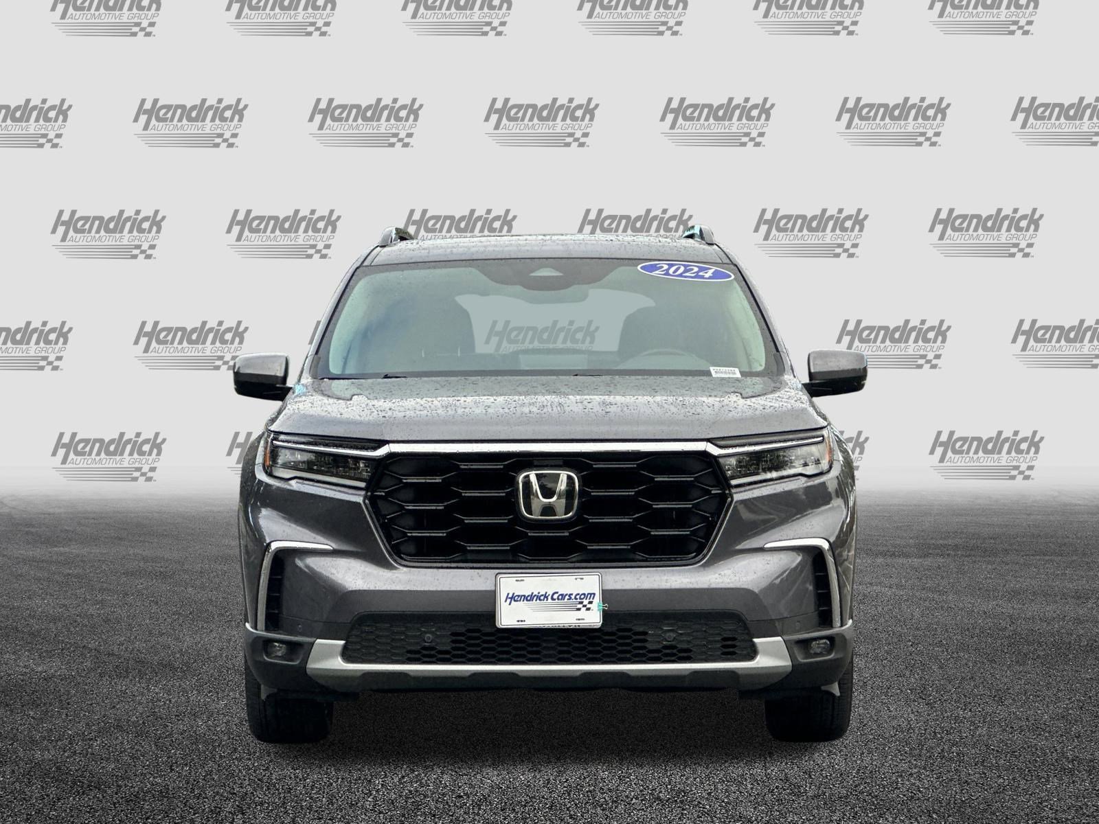 Used 2024 Honda Pilot Touring image 10