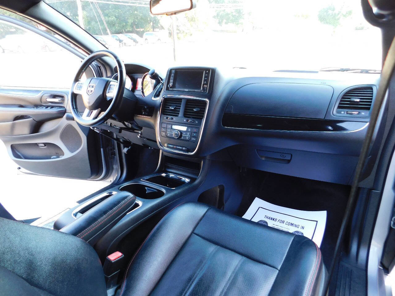 Used 2018 Dodge Grand Caravan GT image 33