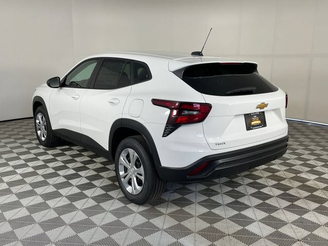 New 2026 Chevrolet Trax LS w/ Driver Confidence Package FWD image 19