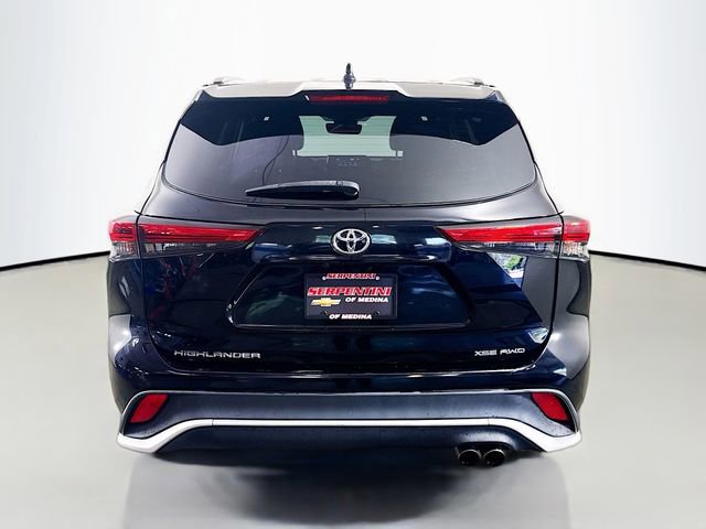 Used 2021 Toyota Highlander XSE AWD/4WD image 7