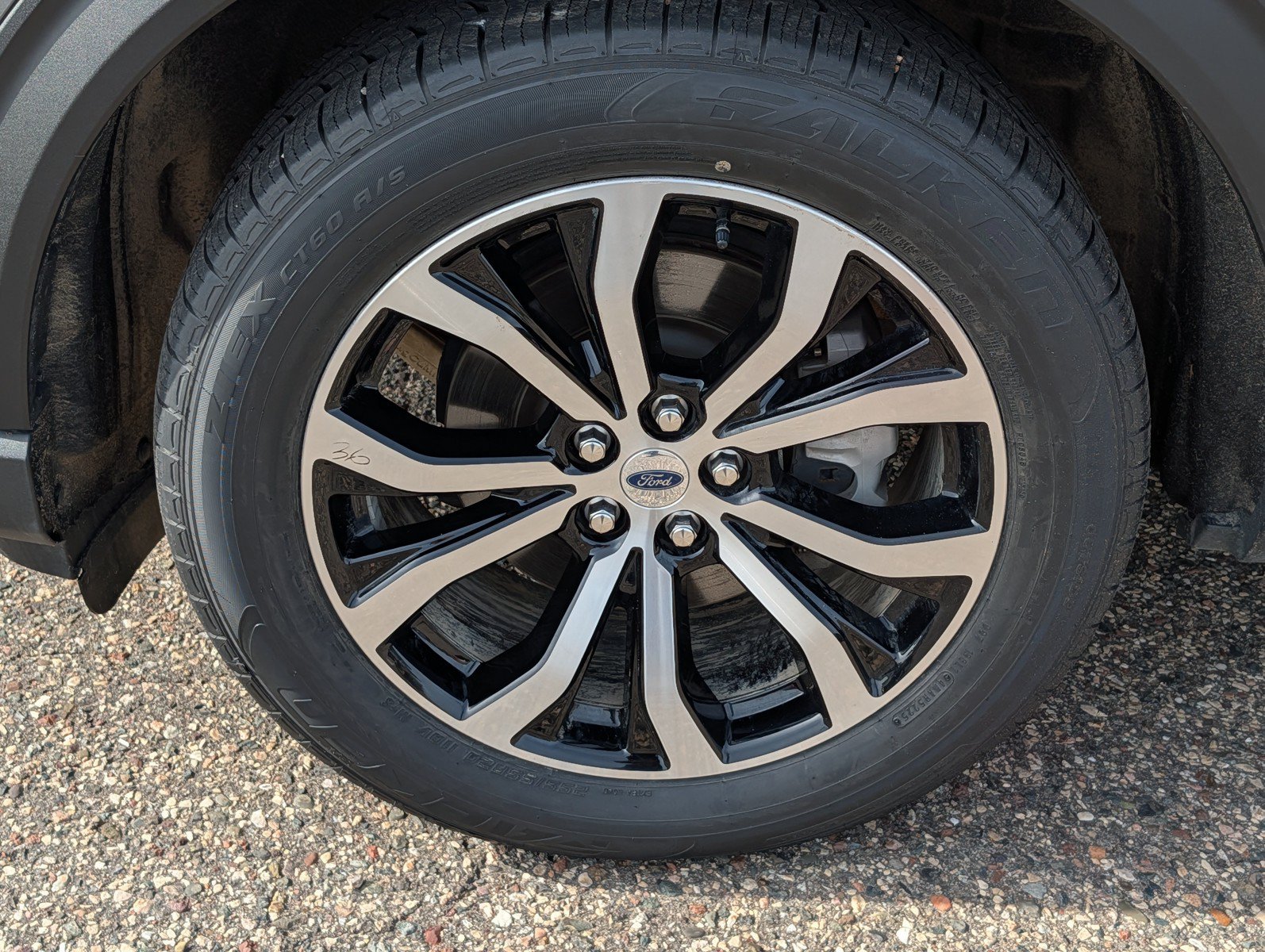 Used 2025 Ford Explorer ST-Line AWD/4WD image 9