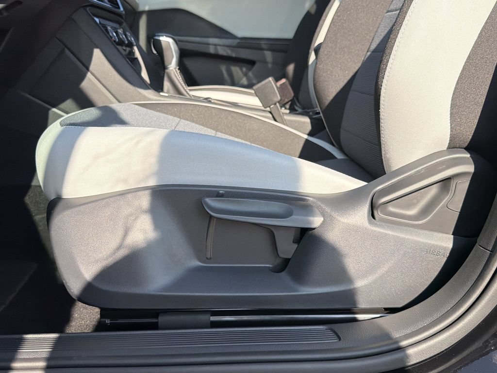 New 2026 Volkswagen Taos S FWD image 21