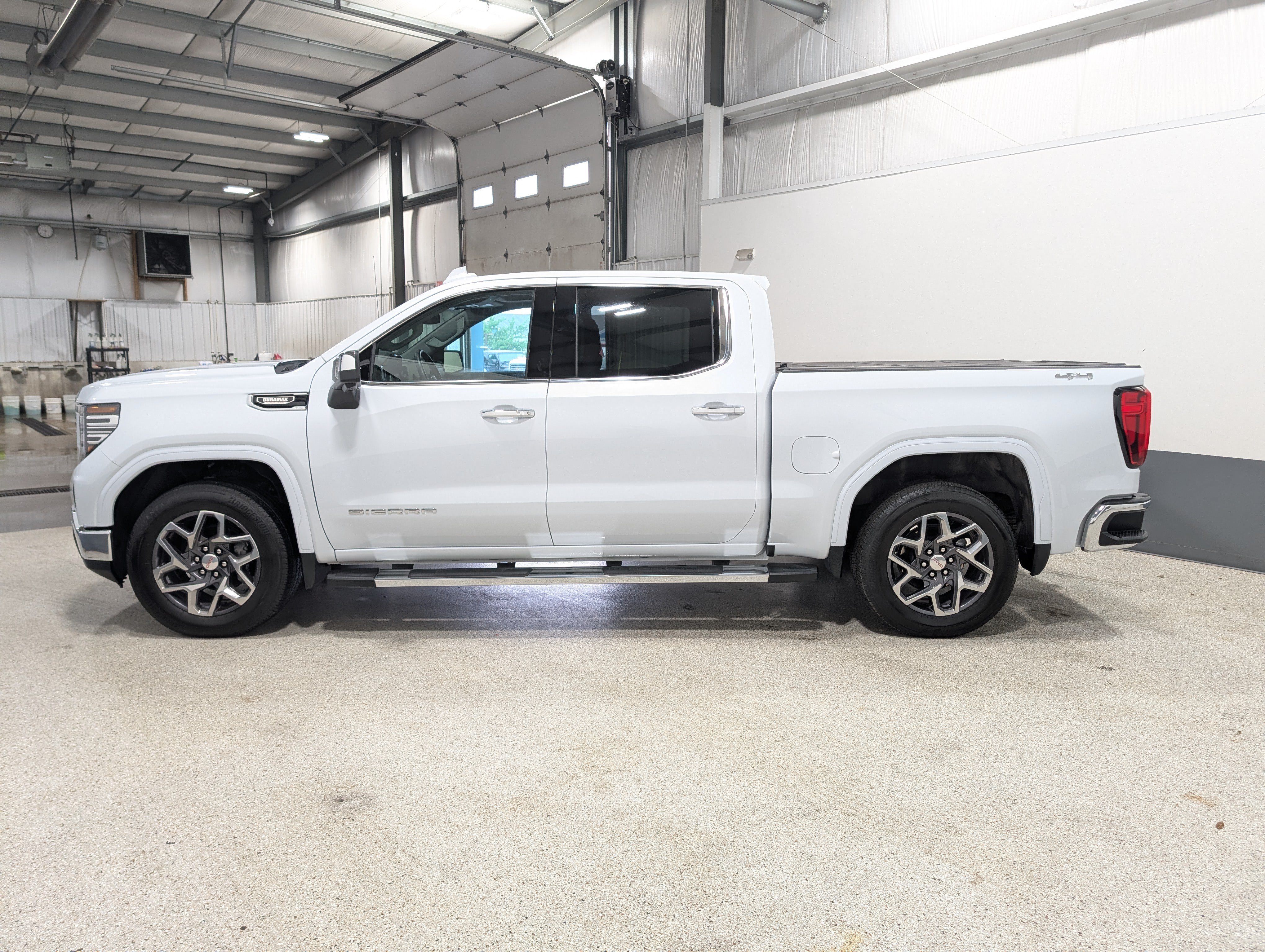 Used 2026 GMC Sierra 1500 SLT w/ SLT Premium Plus Package AWD/4WD image 6