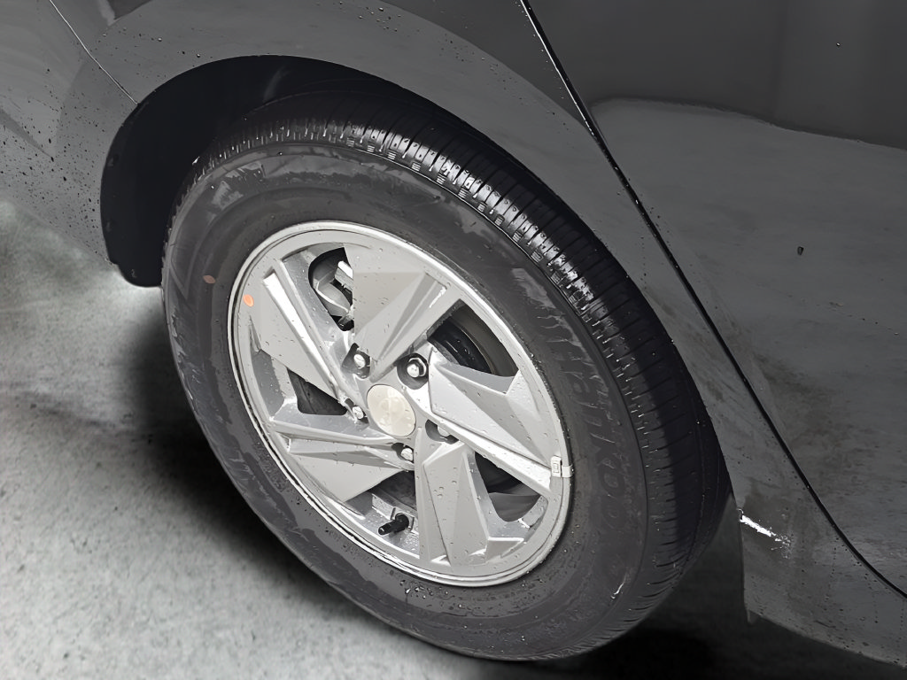 Certified 2026 Hyundai Elantra SE FWD image 41