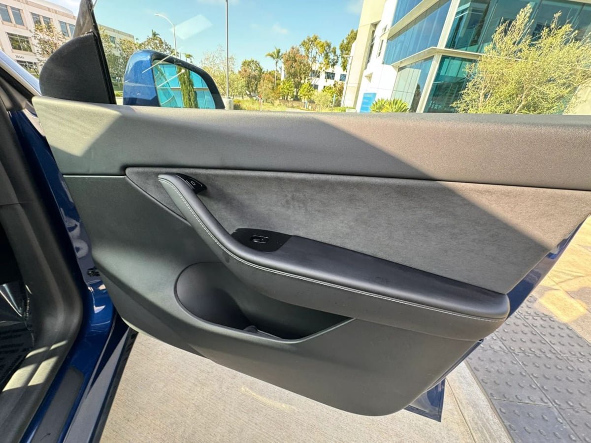 Used 2023 Tesla Model Y Long Range AWD/4WD image 21