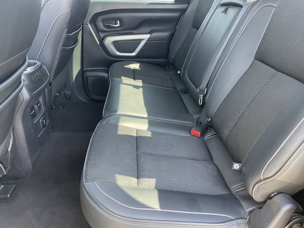 Used 2017 Nissan Titan PRO-4X AWD/4WD image 14